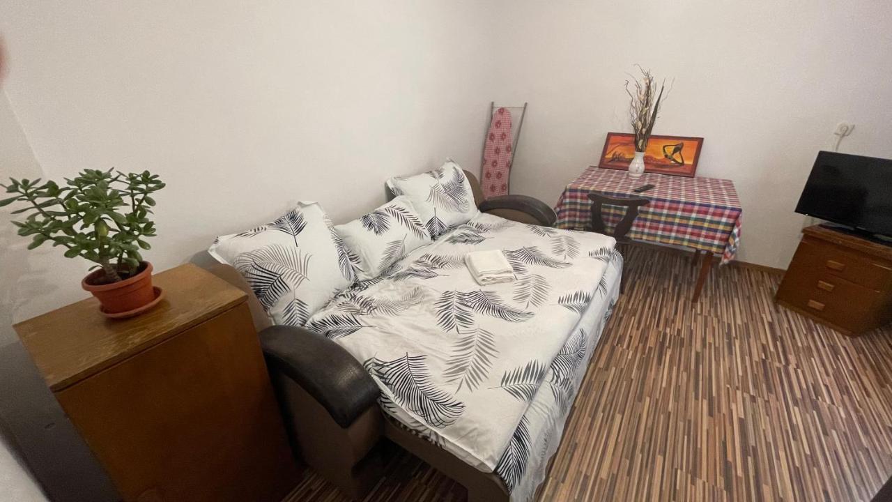 Apartament In Centrul Brasovului Exterior photo