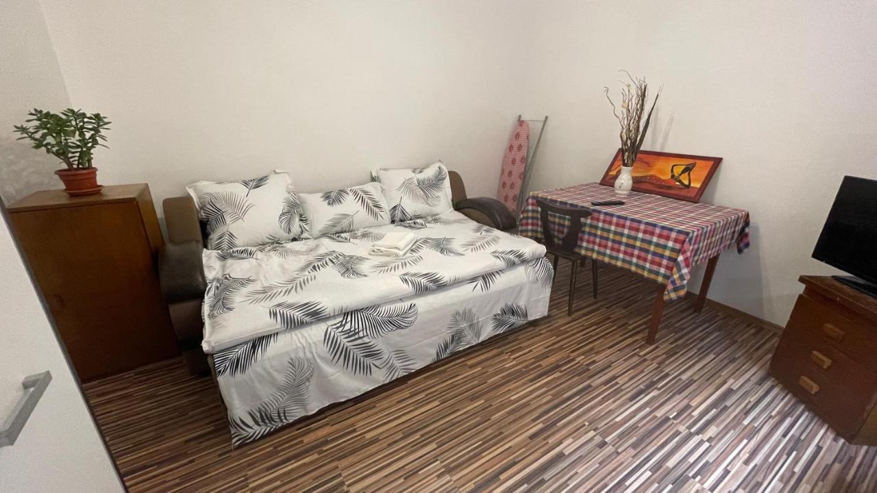 Apartament In Centrul Brasovului Exterior photo